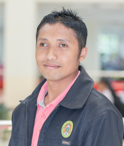 นายอุดมศักดิ์ ภู่พิมล