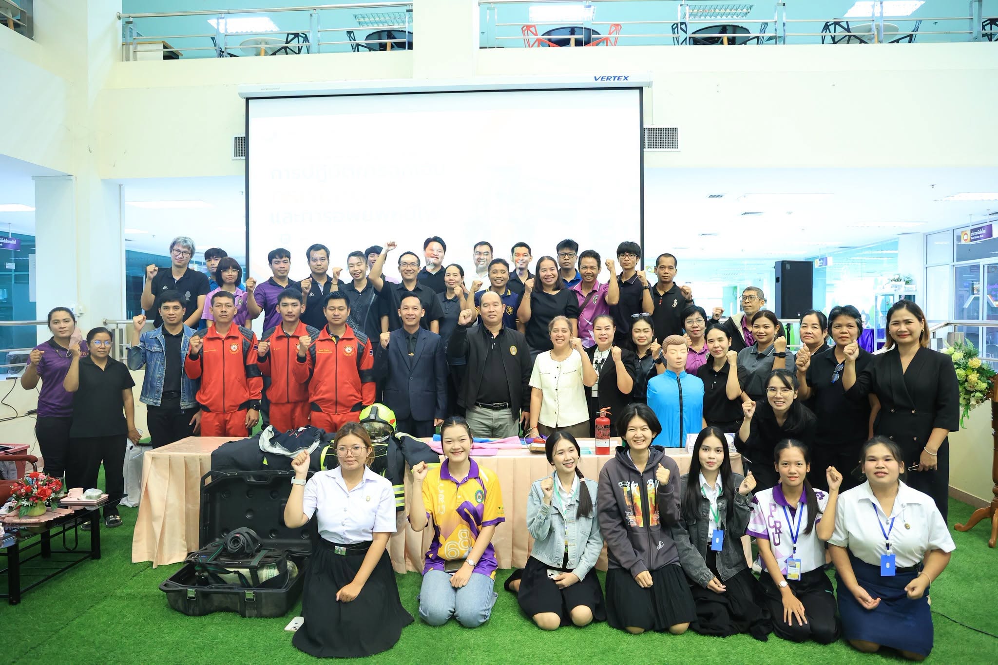 โครงการอบรมเชิงปฏิบัติการ หลักสูตร การปฏิบัติการฉุกเฉินกรณีเกิดอัคคีภัย และการอพยพหนีไฟ