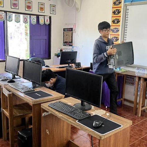 รร.โป่งตะแบก68